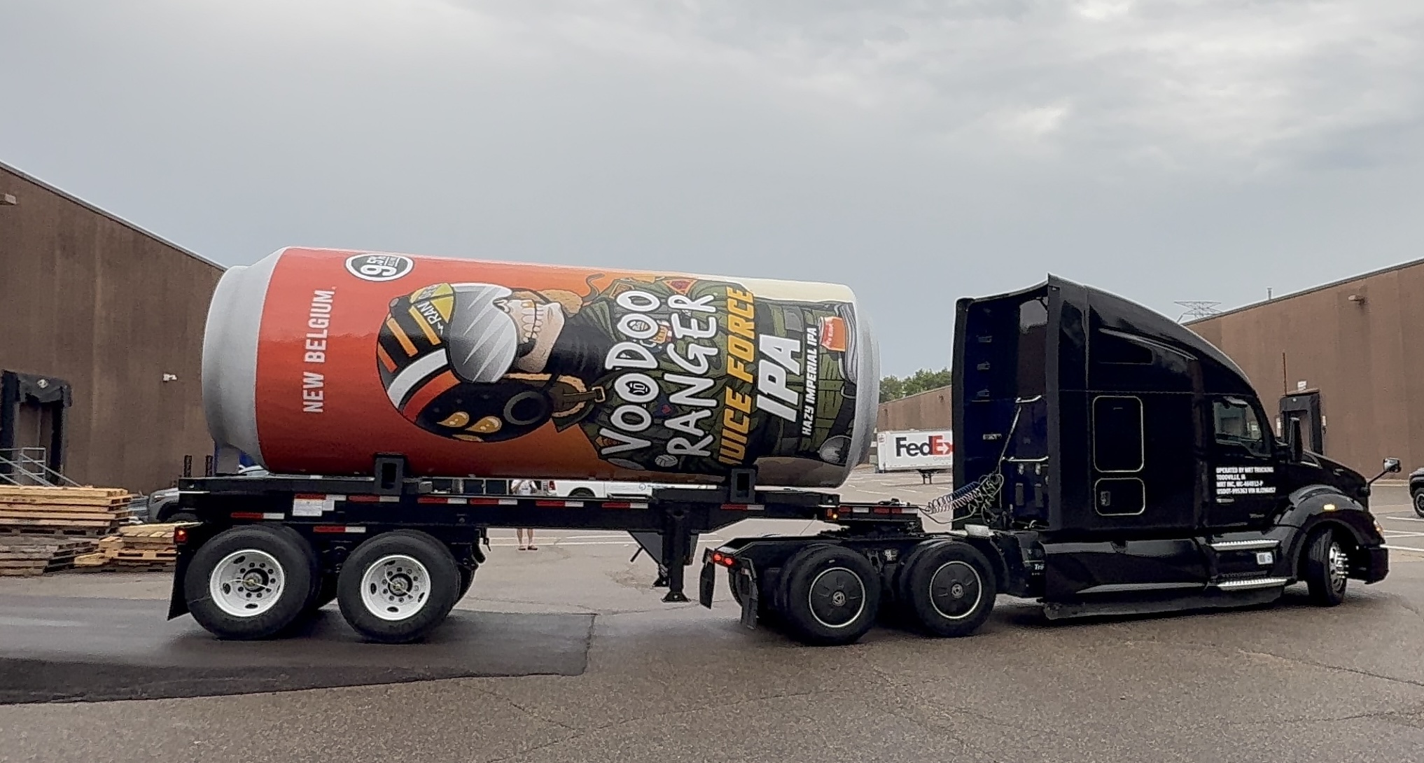 http://Voodoo%20Ranger%20beer%20can%20on%20a%20flat%20bed%20trailer